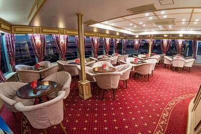 MS Crucelake, photo by crucemundo website