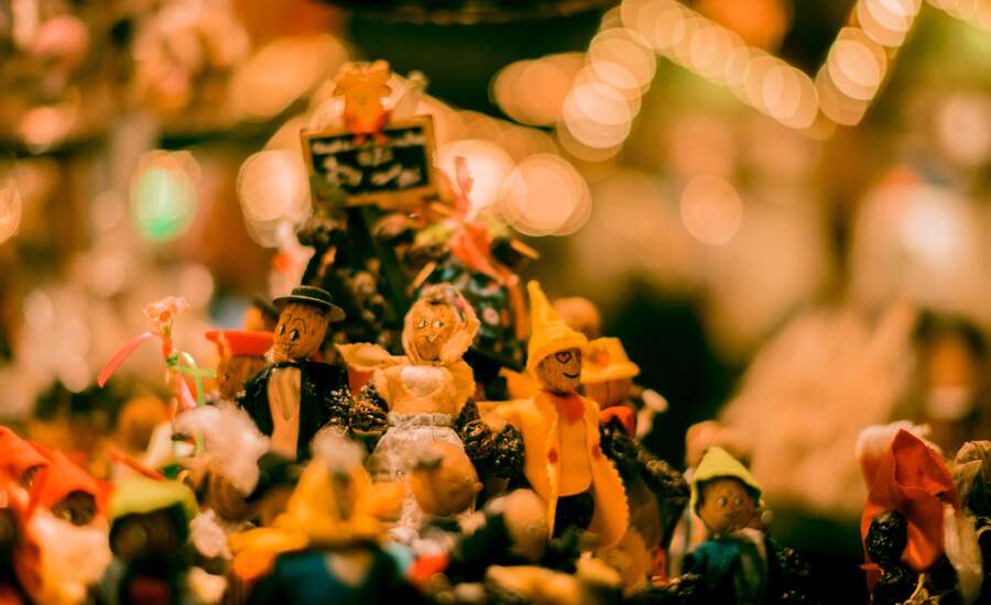 Christmas Market at the Stieglitz Academy of Art and Design