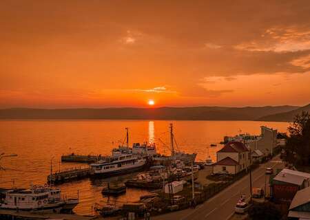 Sunset, Listvyanka
Photo by Jeremy Zhu website Pixabay 